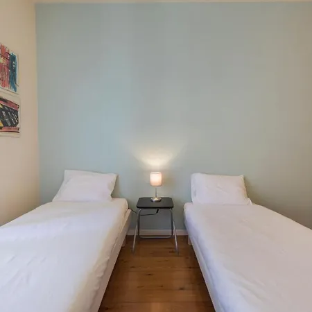 Lovelystay Modern Flat In Anjos Apartment