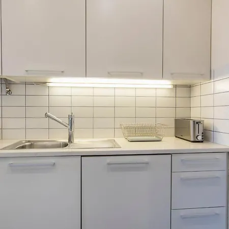 Lovelystay Modern Flat In Anjos Appartement